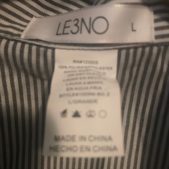 Ladies LE3NO Button Down Blouse - Picture 2 of 2